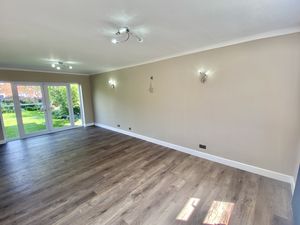 Lounge- click for photo gallery